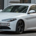 Alfa Romeo Giulia: Kiệt Tác Sedan Thể Thao Đến Từ Ý – Đánh Giá Toàn Diện Năm 2025 Alfa Romeo Giulia: Kiệt Tác Sedan Thể Thao Đến Từ Ý – Đánh Giá Toàn Diện Năm 2025