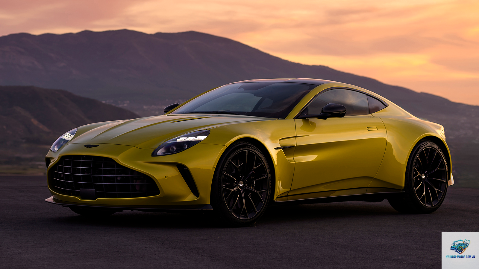 Aston Martin Vantage - Hình 2