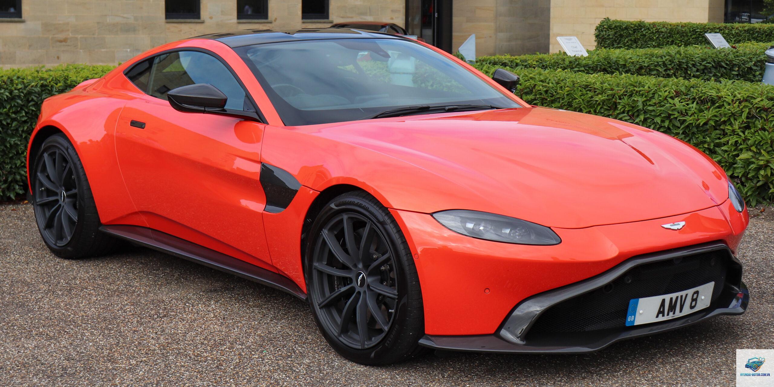 Aston Martin Vantage - Hình 5