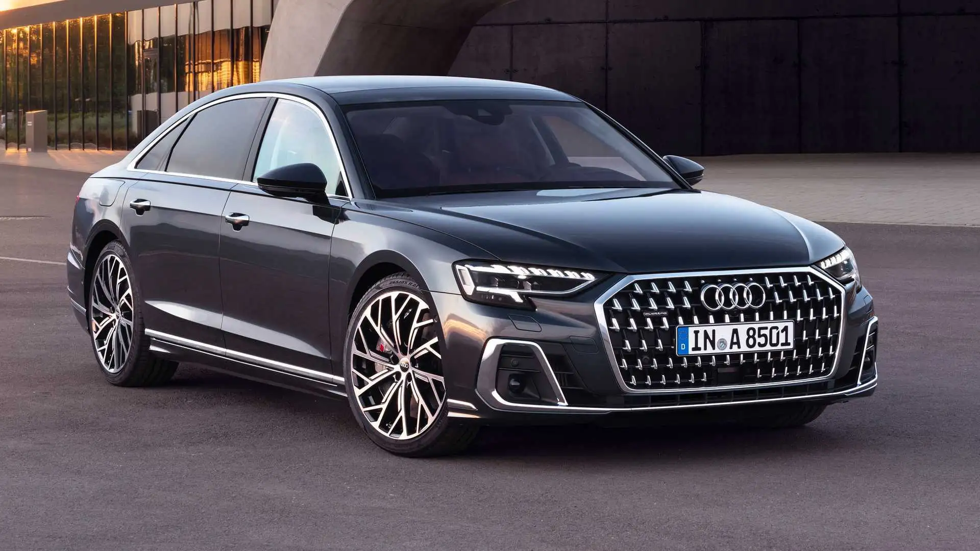 Audi A8 - Hình 3