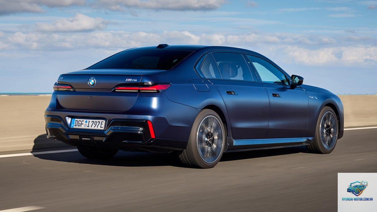 BMW i7 - Hình 3