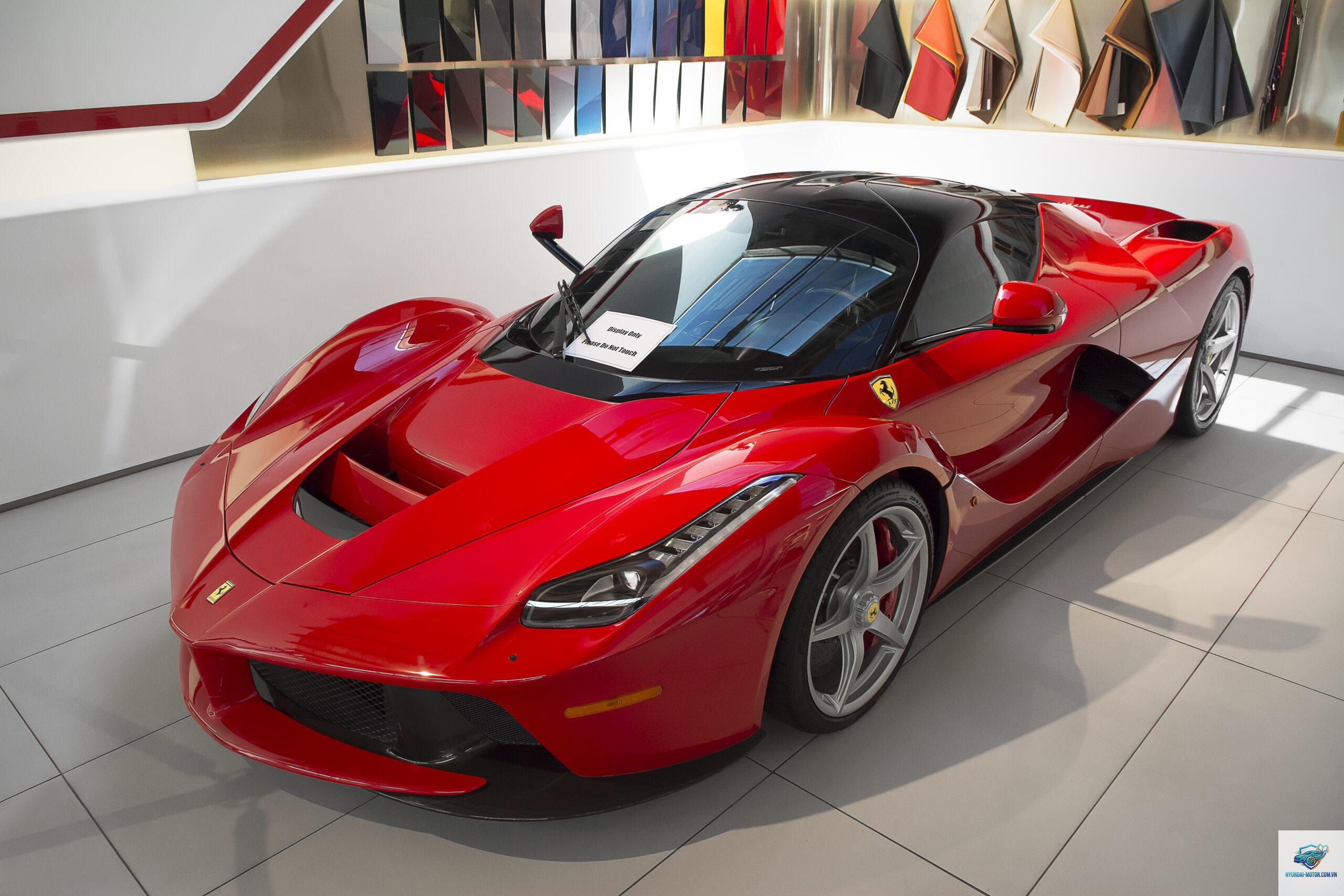 Ferrari LaFerrari - Hình 1