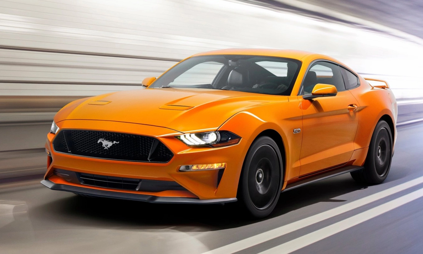 Ford Mustang - Hình 1