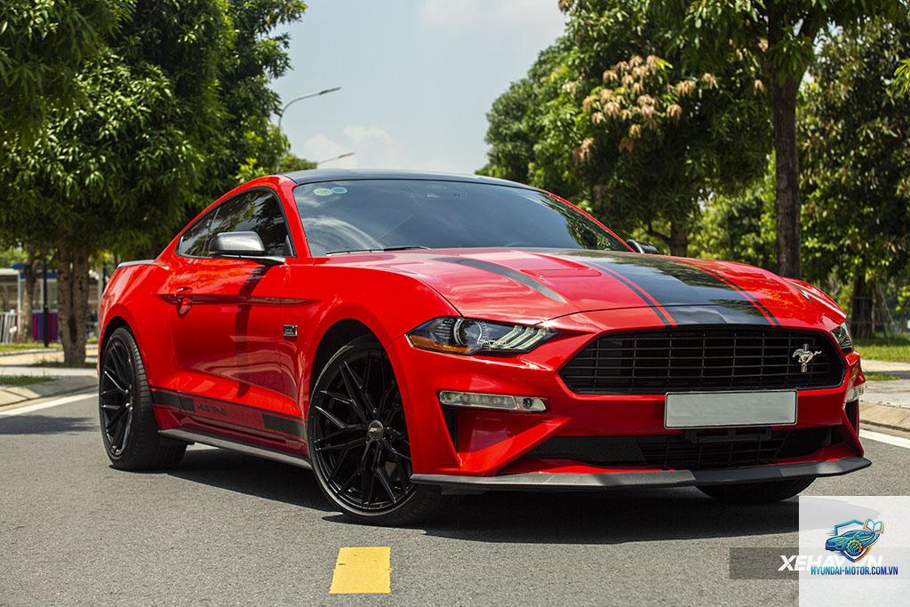 Ford Mustang - Hình 2