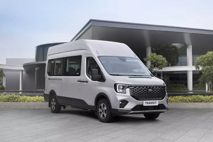 Ford Transit - Hình 2