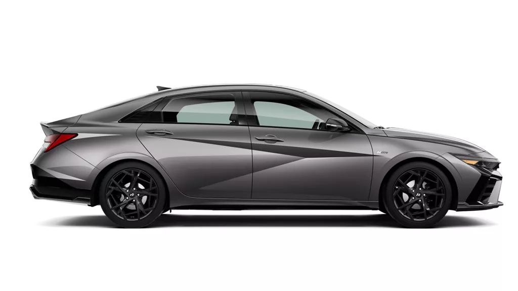 Hyundai Elantra - Hình 4