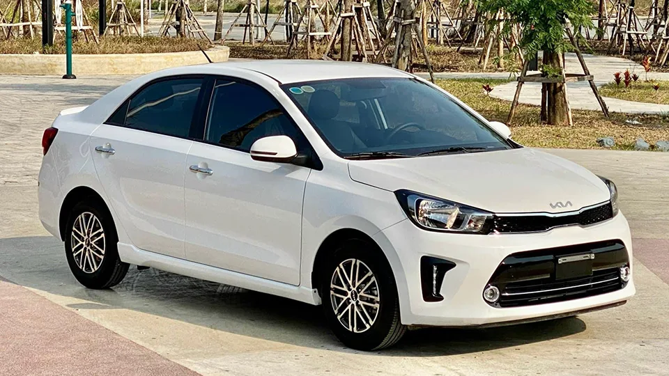 Kia Soluto - Hình 5