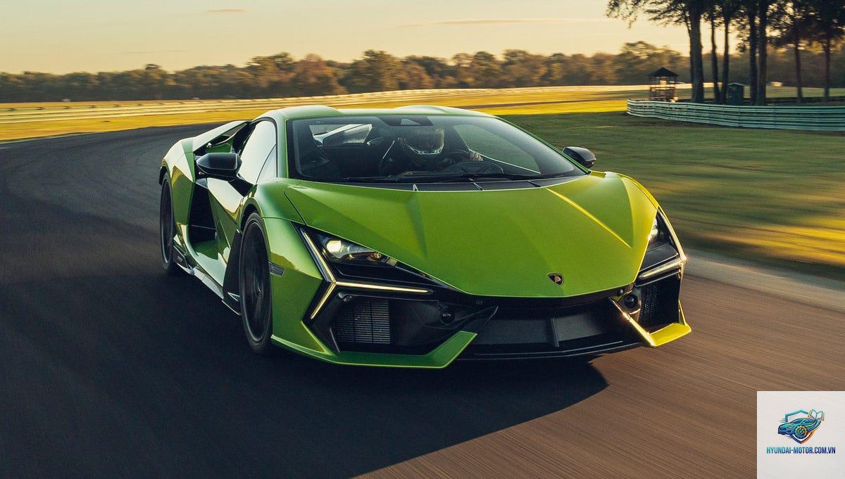 Lamborghini Revuelto - Hình 3
