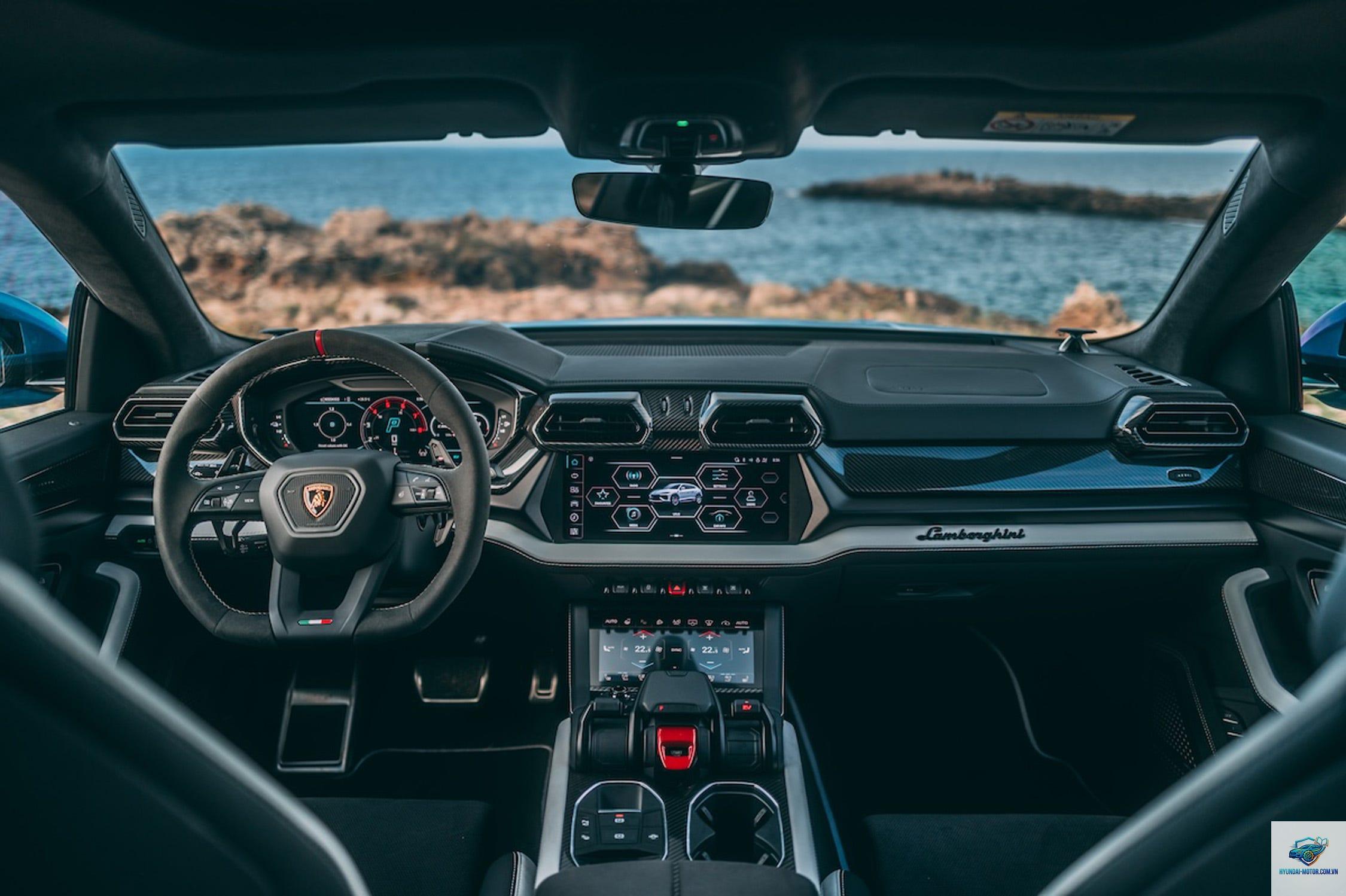 Lamborghini Urus - Hình 3