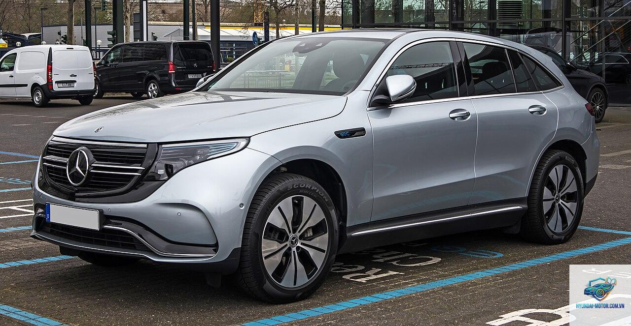 Mercedes EQC - Hình 1