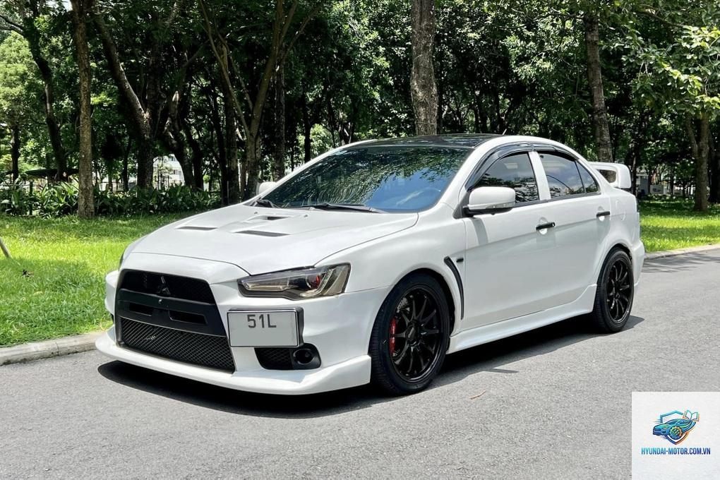 Mitsubishi Lancer - Hình 5