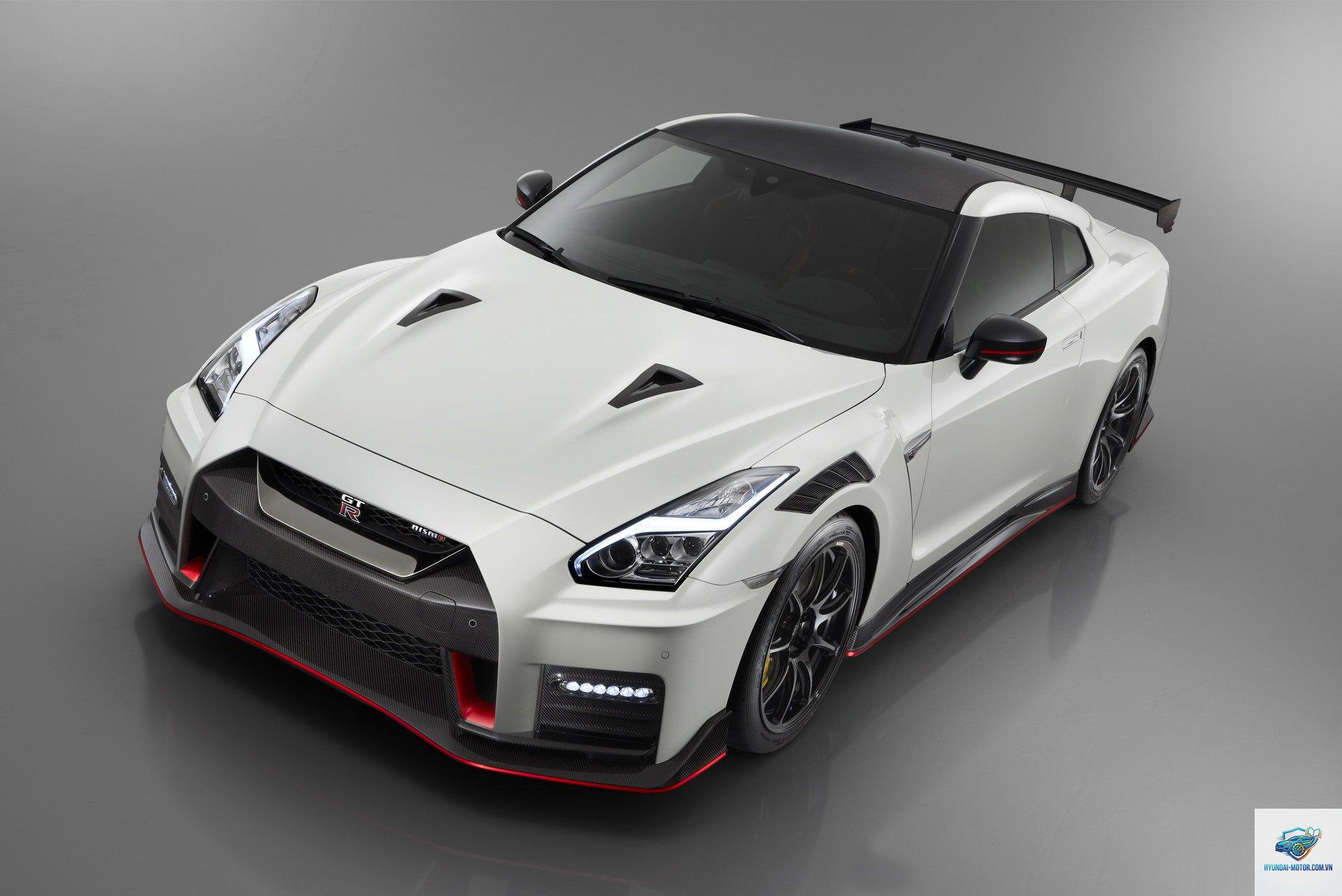 Nissan GT-R - Hình 3