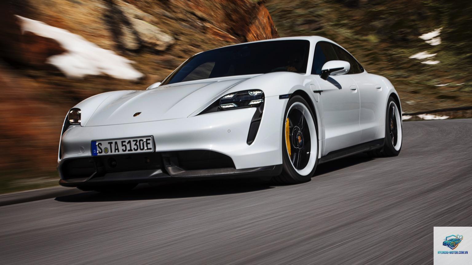 Porsche Taycan - Hình 2