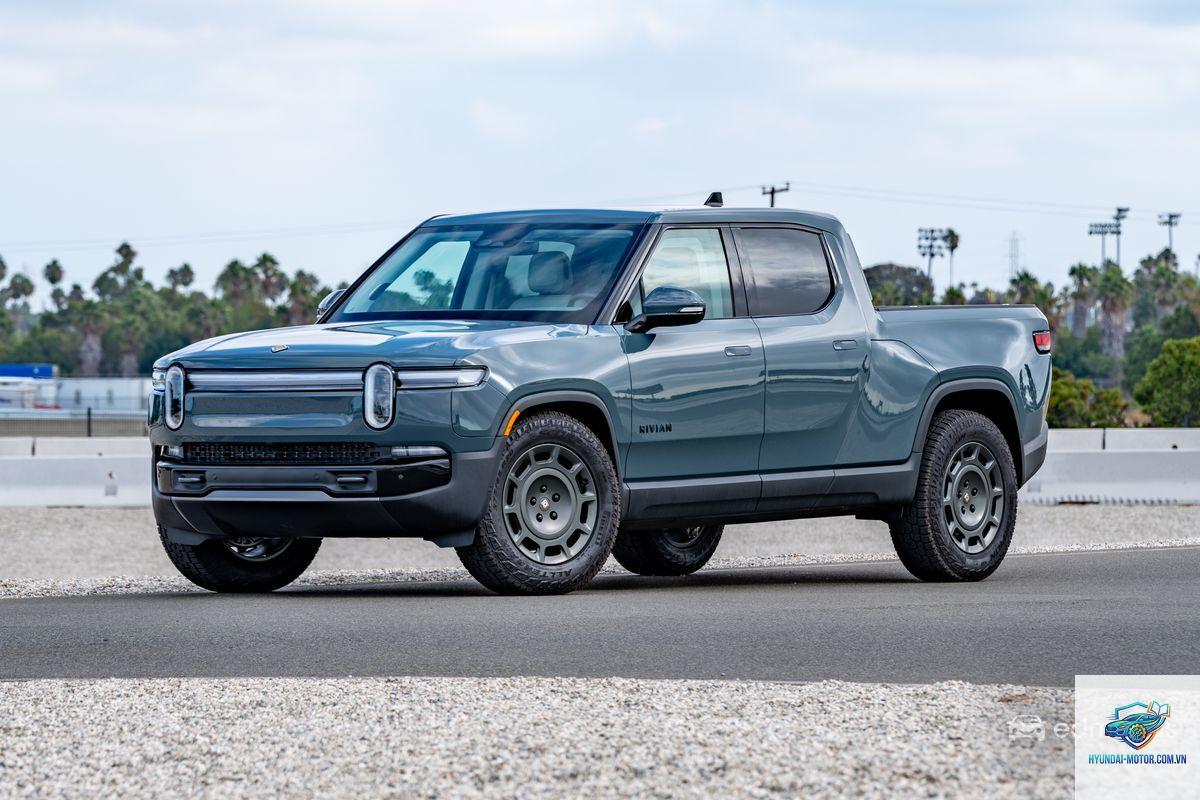 Rivian R1T - Hình 1