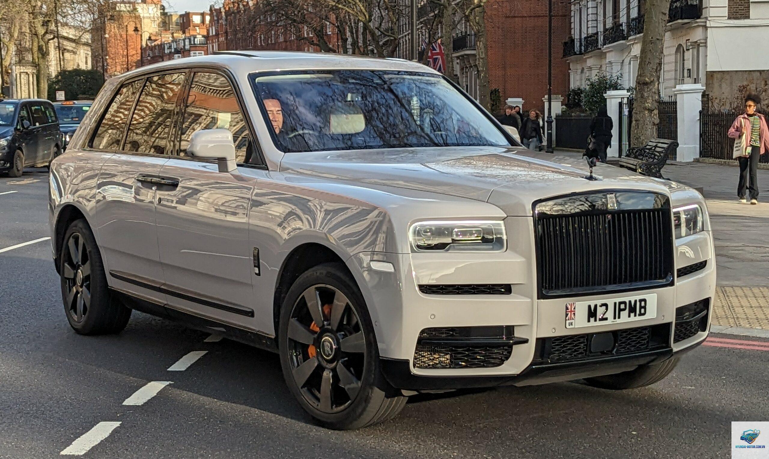 Rolls-Royce Cullinan - Hình 5