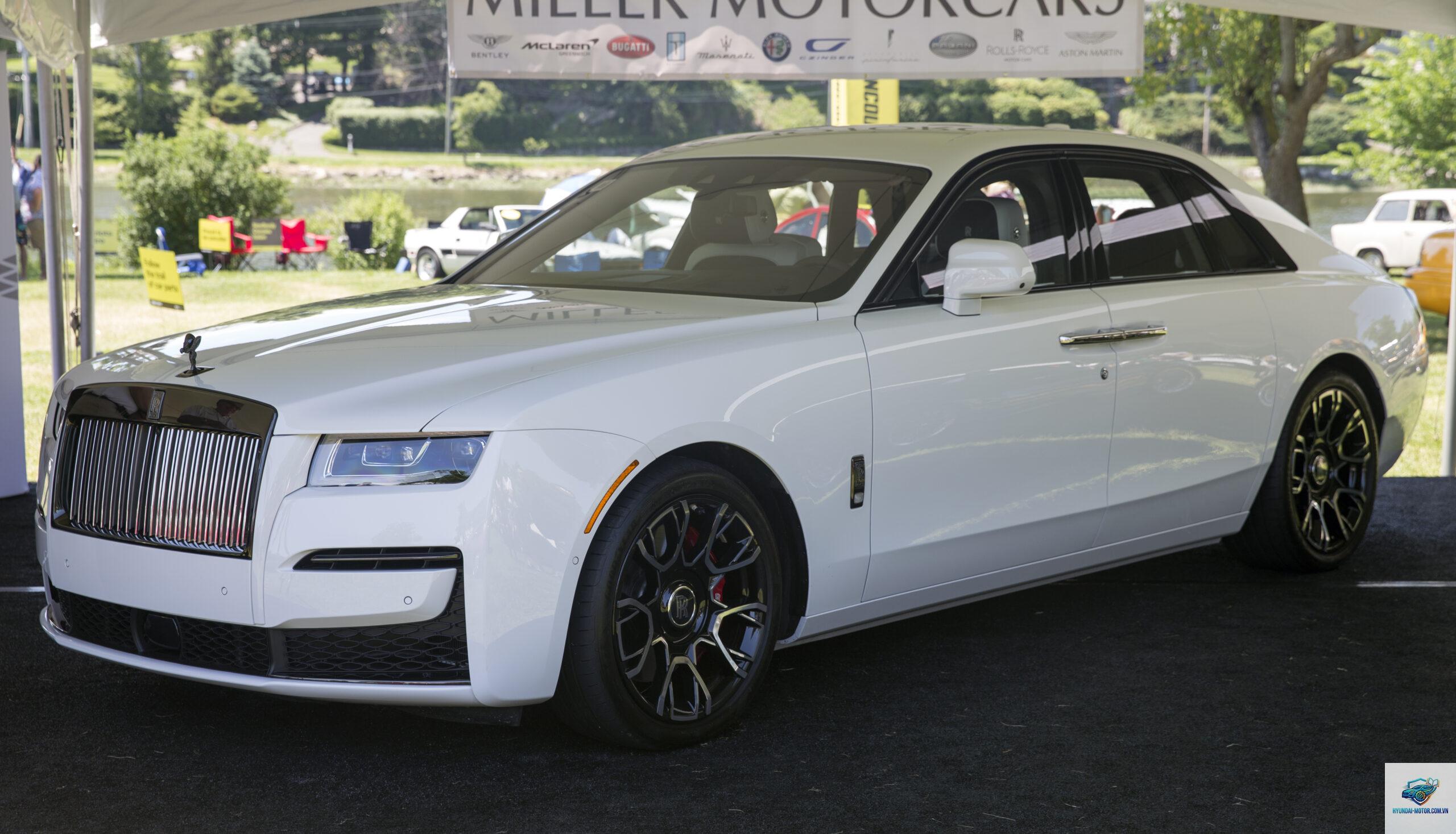 Rolls-Royce Ghost - Hình 2