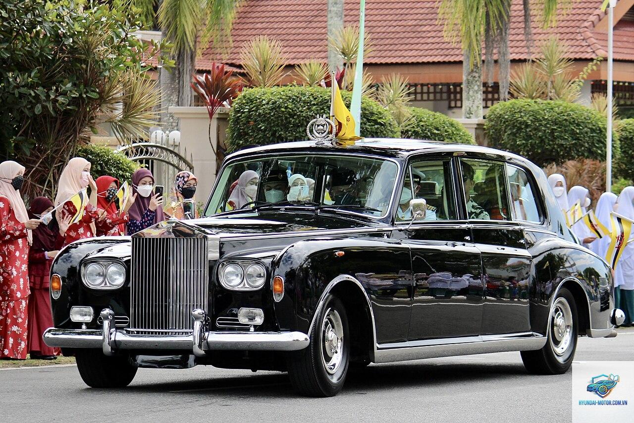 Rolls-Royce Phantom - Hình 3