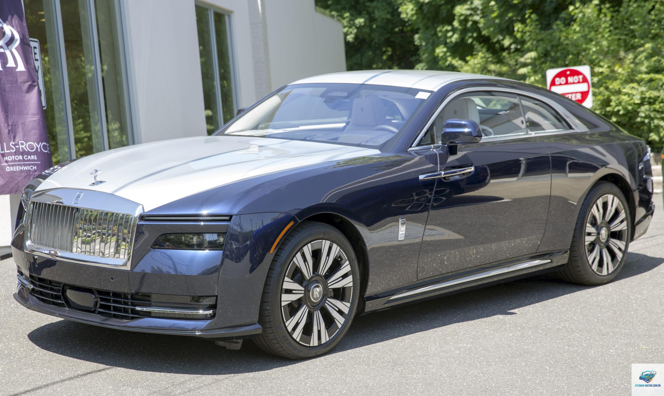 Rolls-Royce Spectre - Hình 1