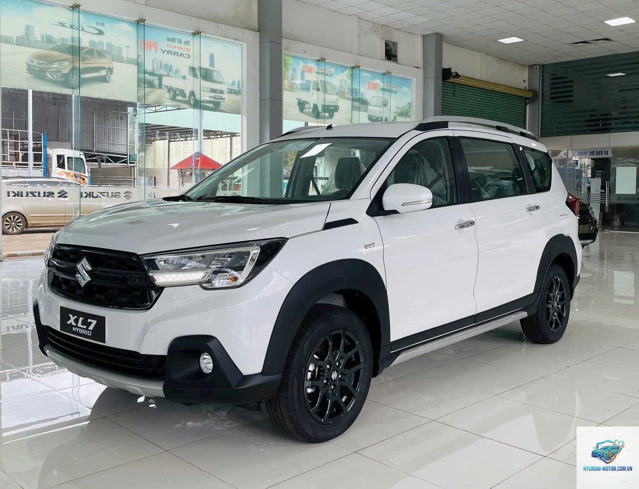 Suzuki XL7 - Hình 1