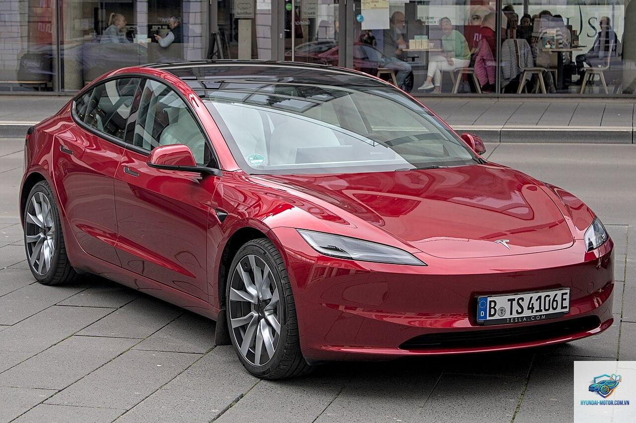 Tesla Model 3 - Hình 2