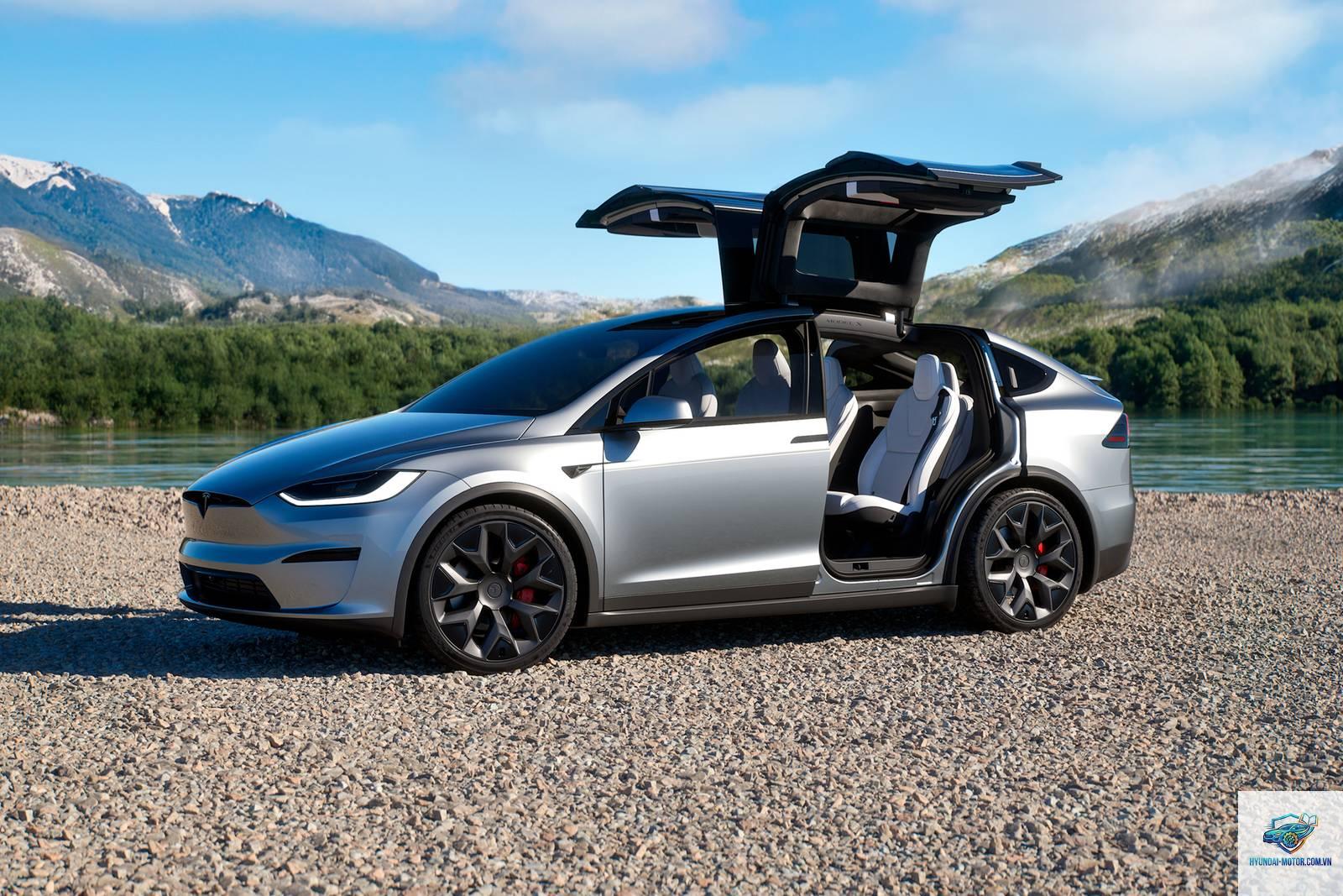 Tesla Model X - Hình 3