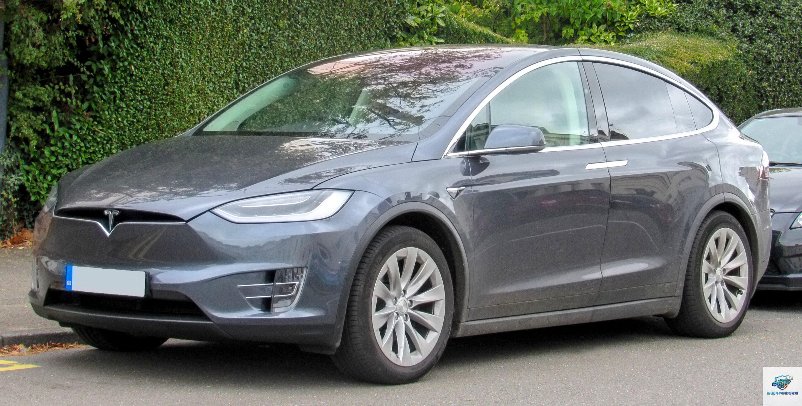 Tesla Model X - Hình 4