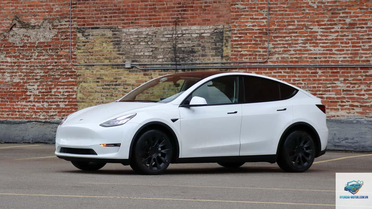 Tesla Model Y - Hình 4
