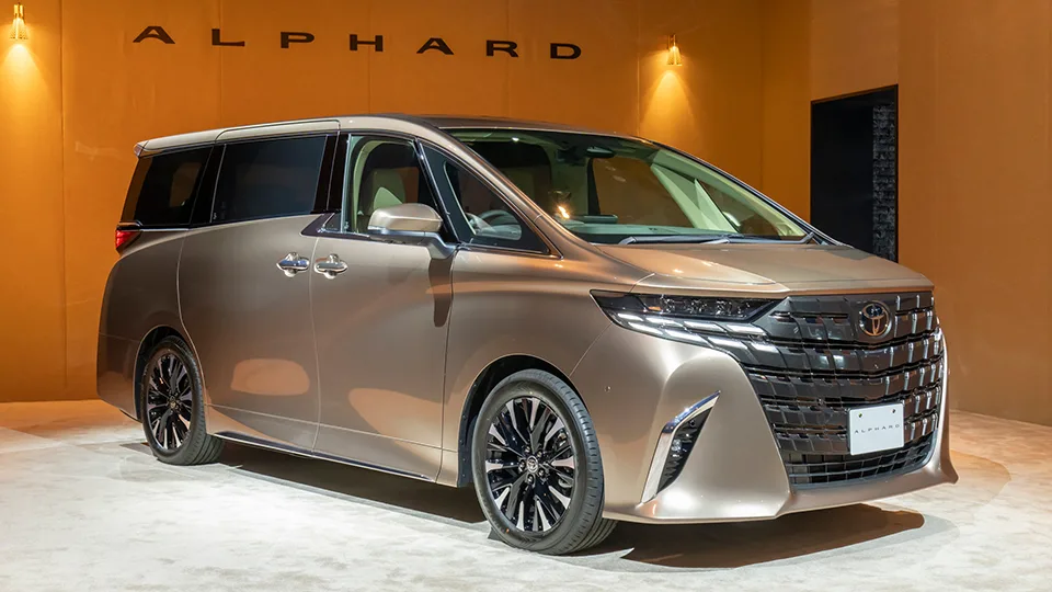 Toyota Alphard - Hình 5