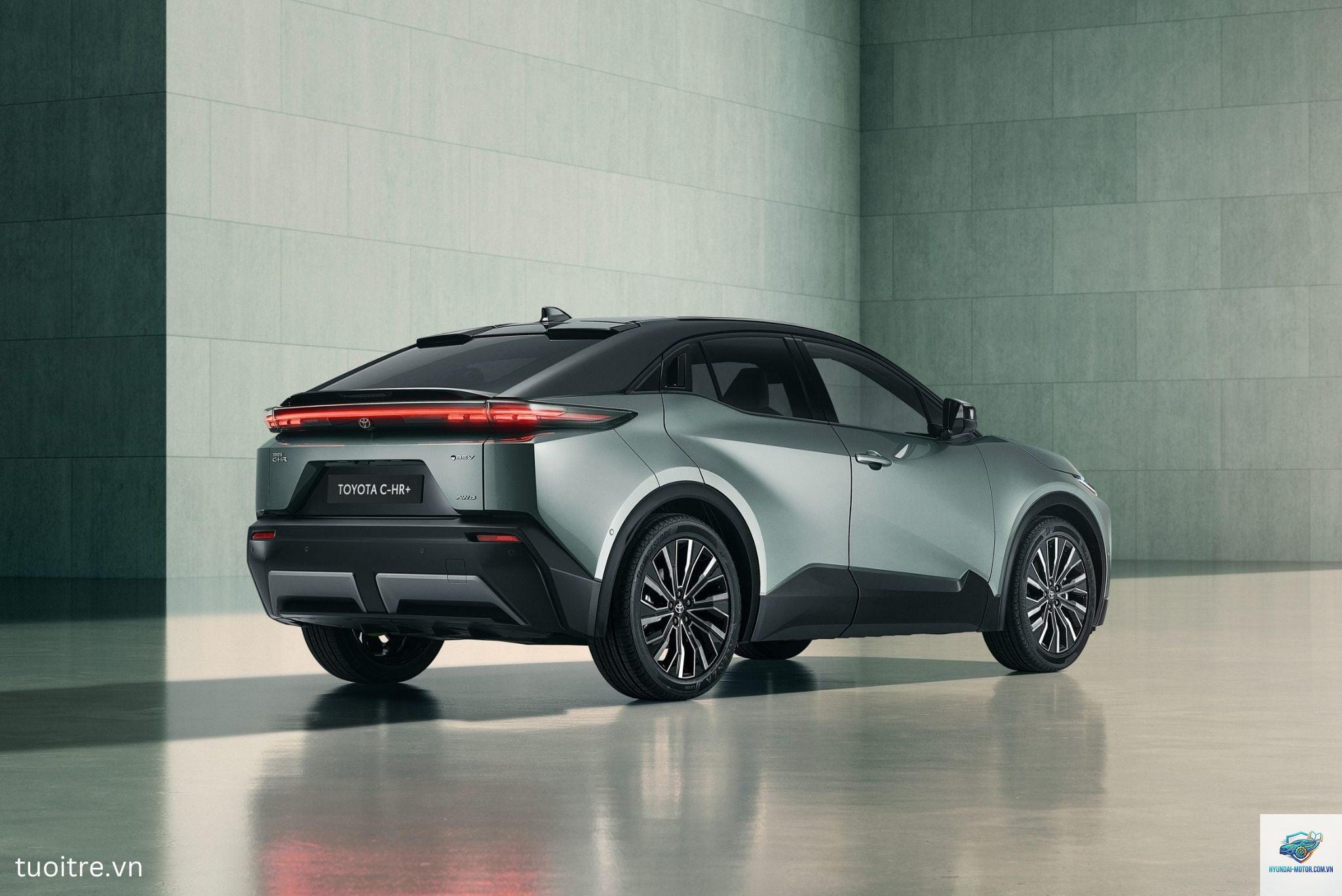 Toyota C-HR - Hình 2
