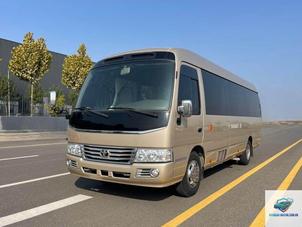 Toyota Coaster - Hình 1