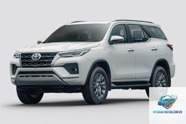 Toyota Fortuner - Hình 3