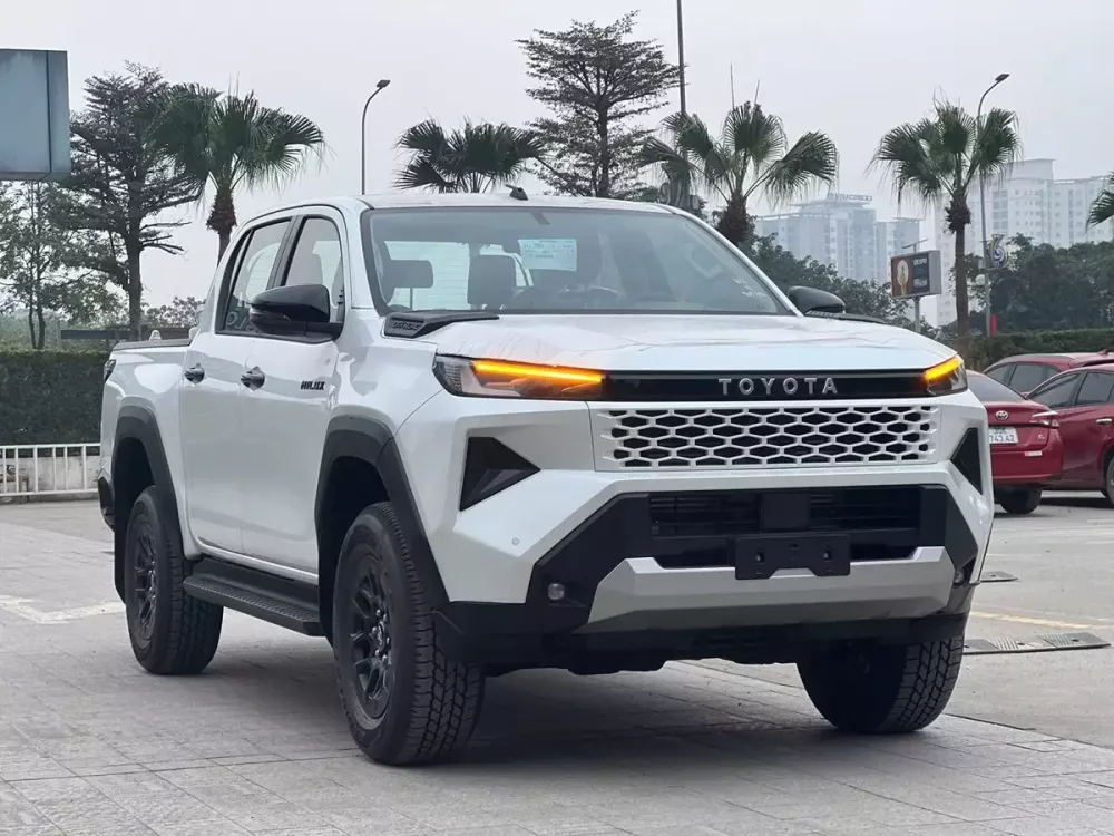 Toyota Hilux - Hình 3