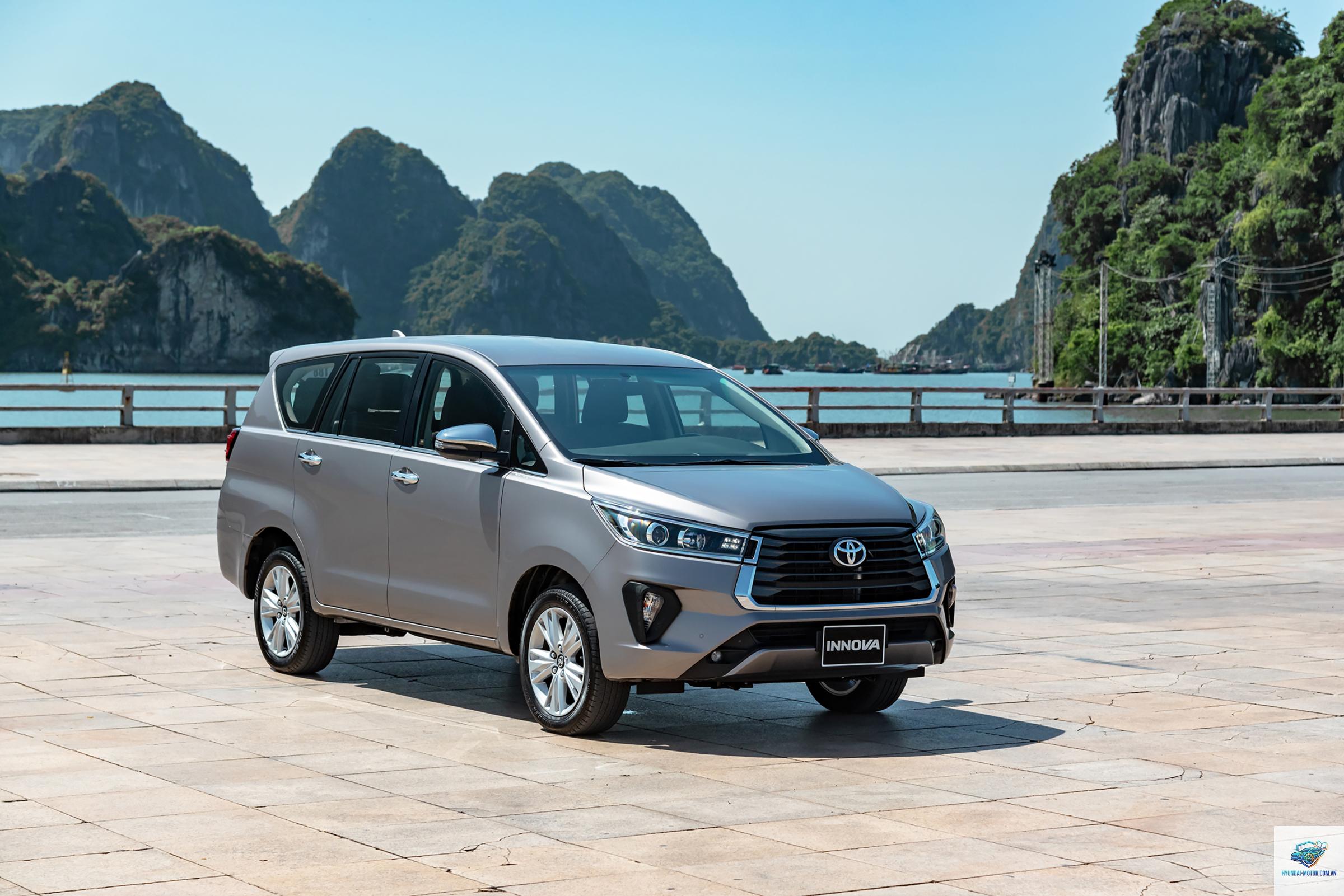 Toyota Innova - Hình 3