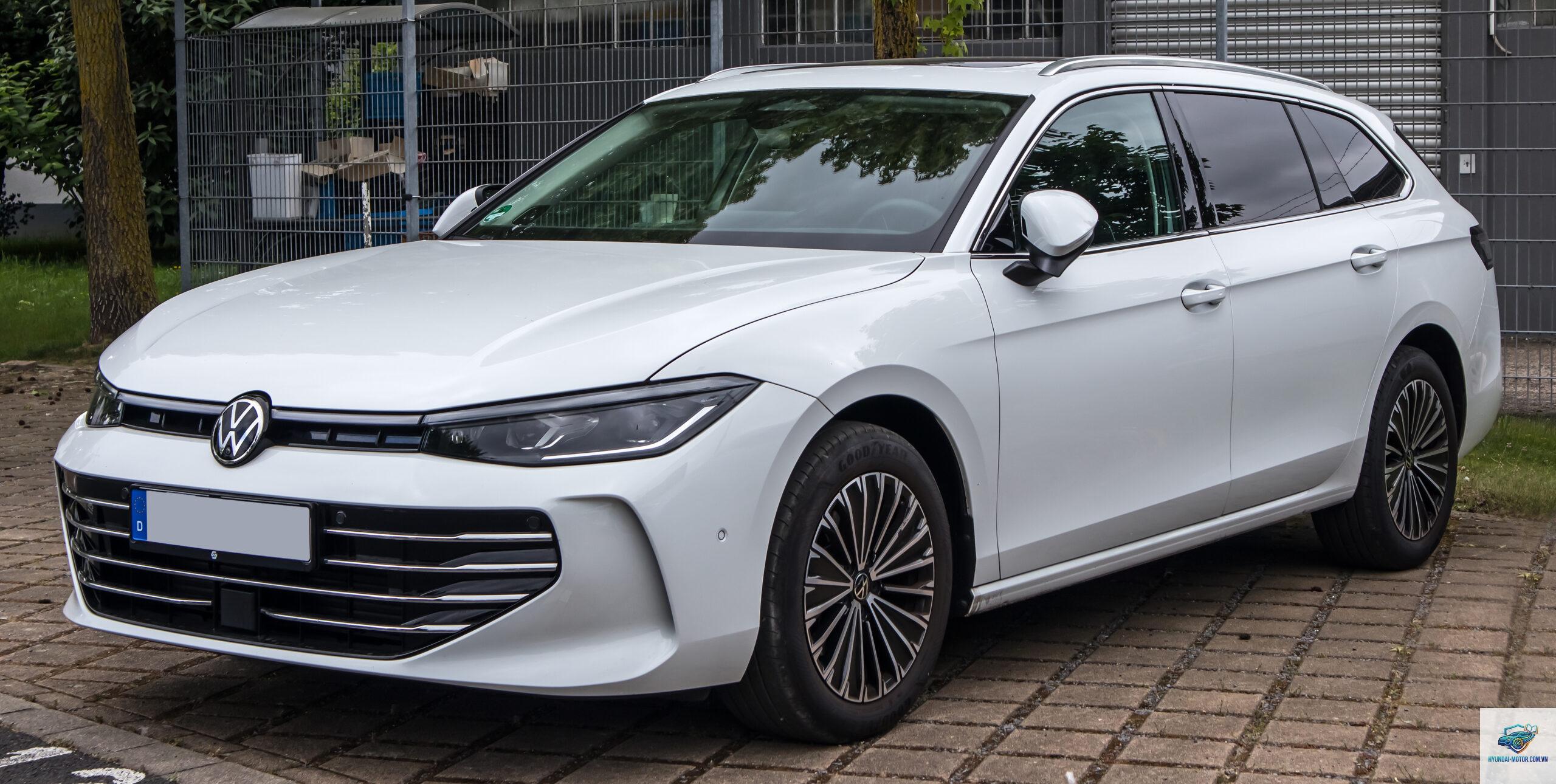 Volkswagen Passat - Hình 1