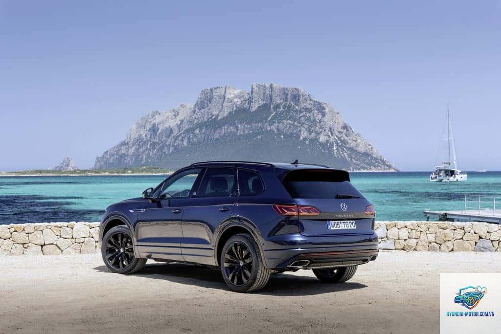 Volkswagen Touareg - Hình 4