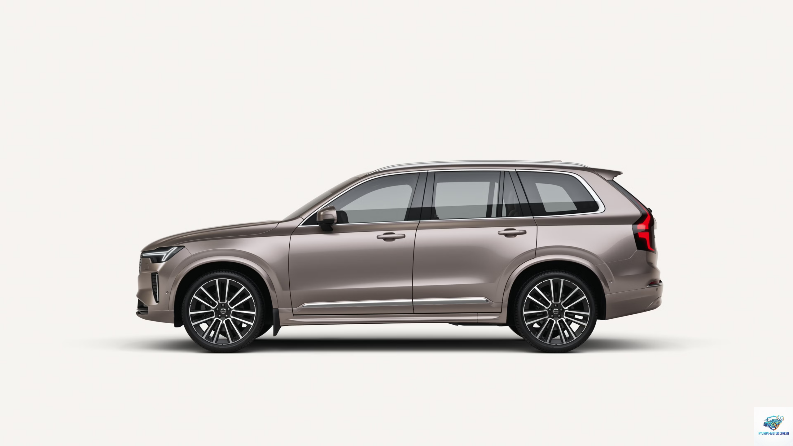 Volvo XC90 - Hình 2