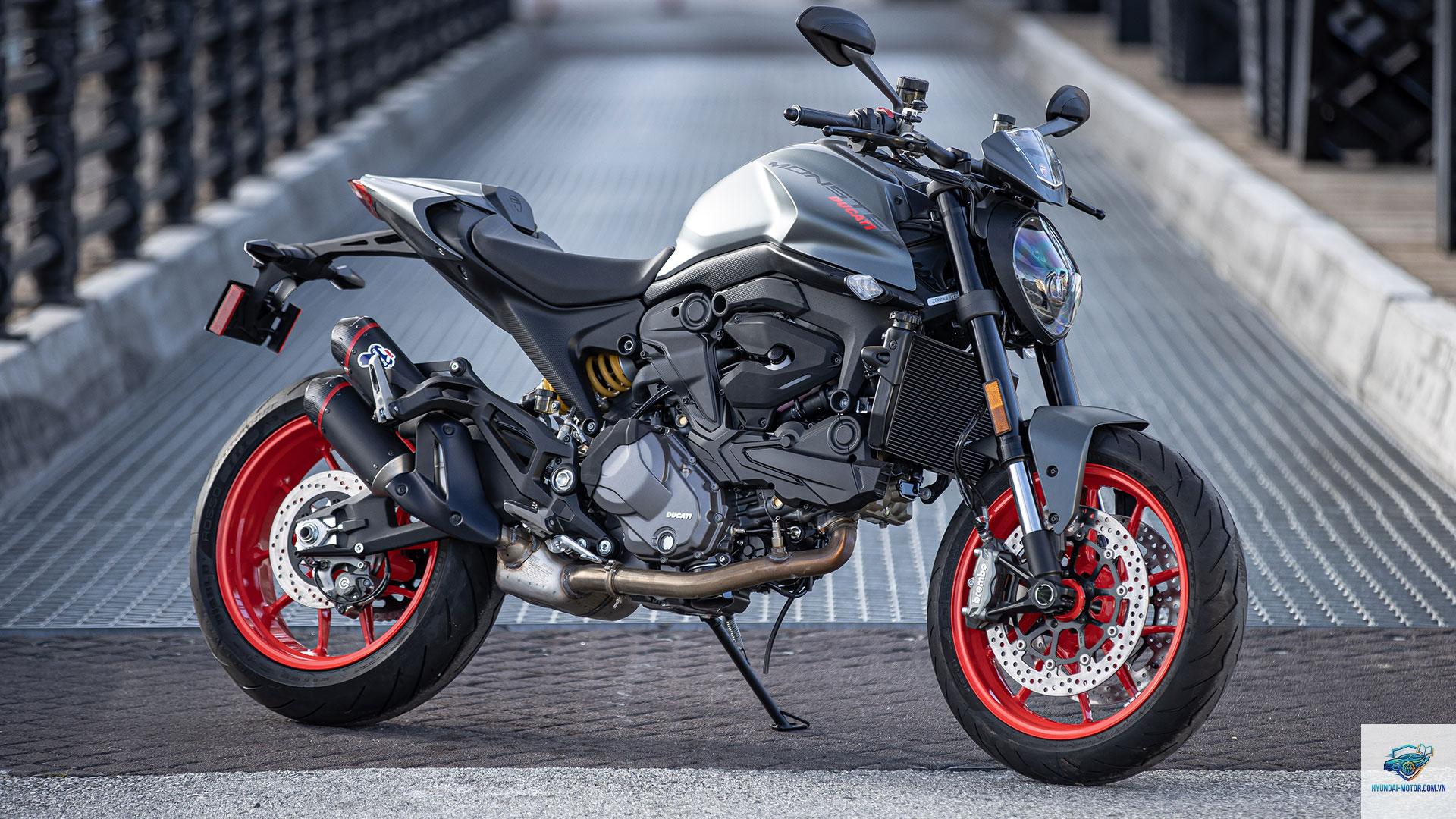 ducati monster plus - Hình 2