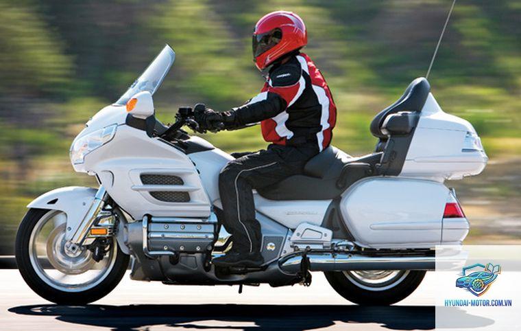 grand touring motorcycle là gì - Hình 2