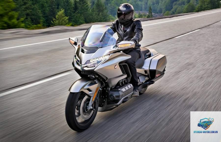 grand touring motorcycle là gì - Hình 1