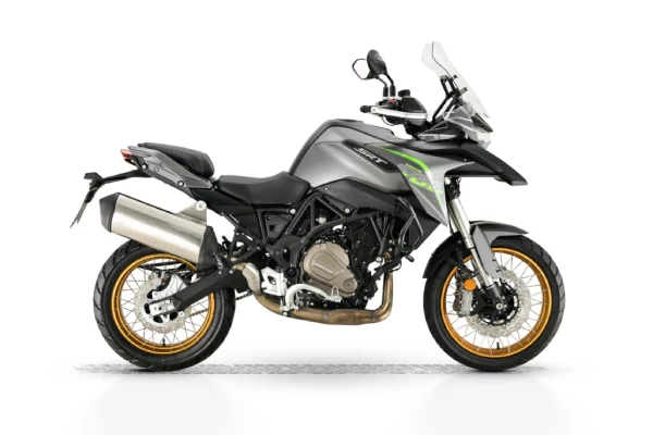 qjmotor srt 700x - Hình 3