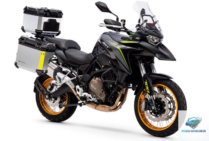 qjmotor srt 700x - Hình 1