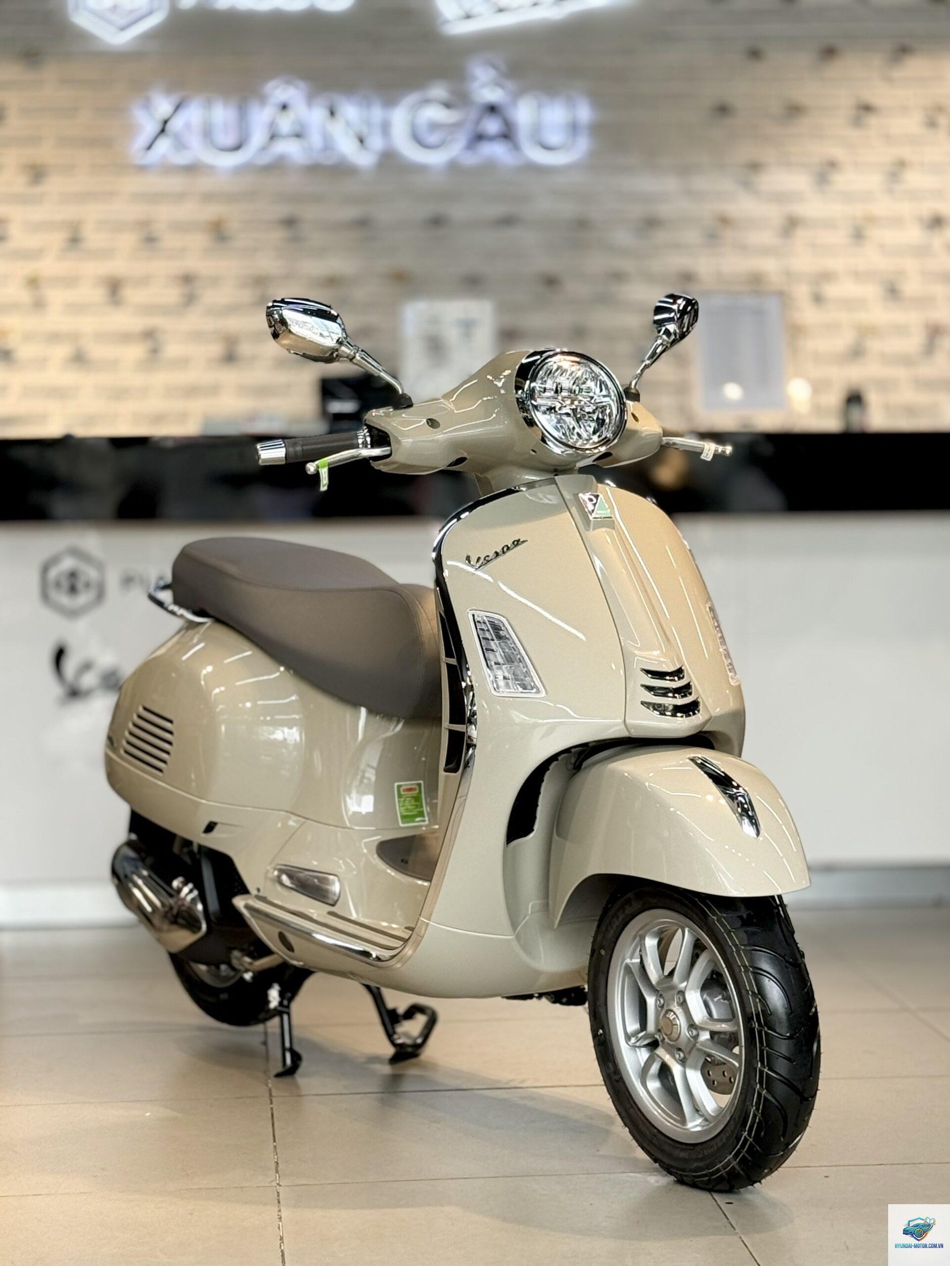 vespa gts 150 - Hình 4