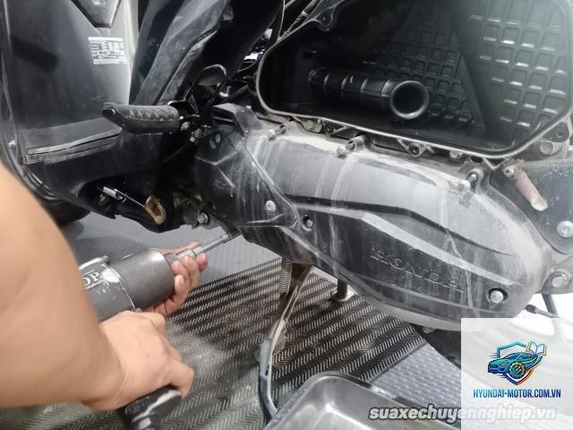 xe ga bị trượt nồi - Hình 4