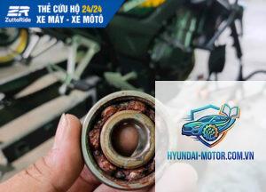 xe máy bạc đạn bánh sau bị hỏng