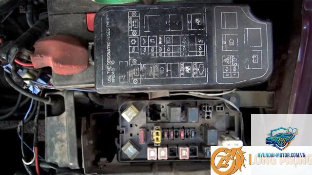 xe máy bị cháy cầu chì liên tục - Hình 3