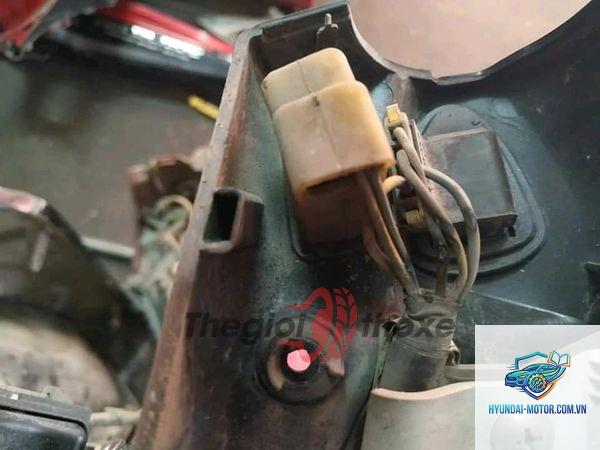 xe máy bị cháy cầu chì liên tục