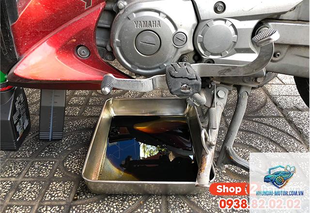 xe máy bị hao nhớt - Hình 3
