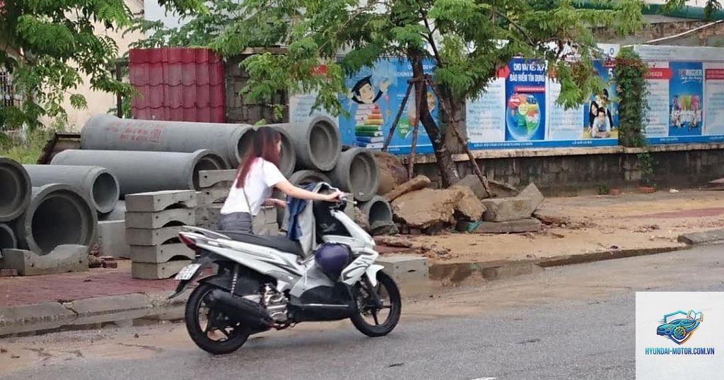 xe máy bị hụt ga khi chạy chậm - Hình 2