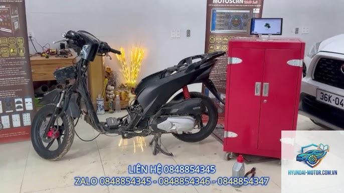 xe máy bị hụt ga khi vượt xe - Hình 3