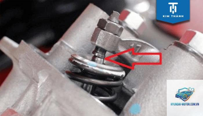 xe máy bị kêu lạ khi chạy - Hình 5